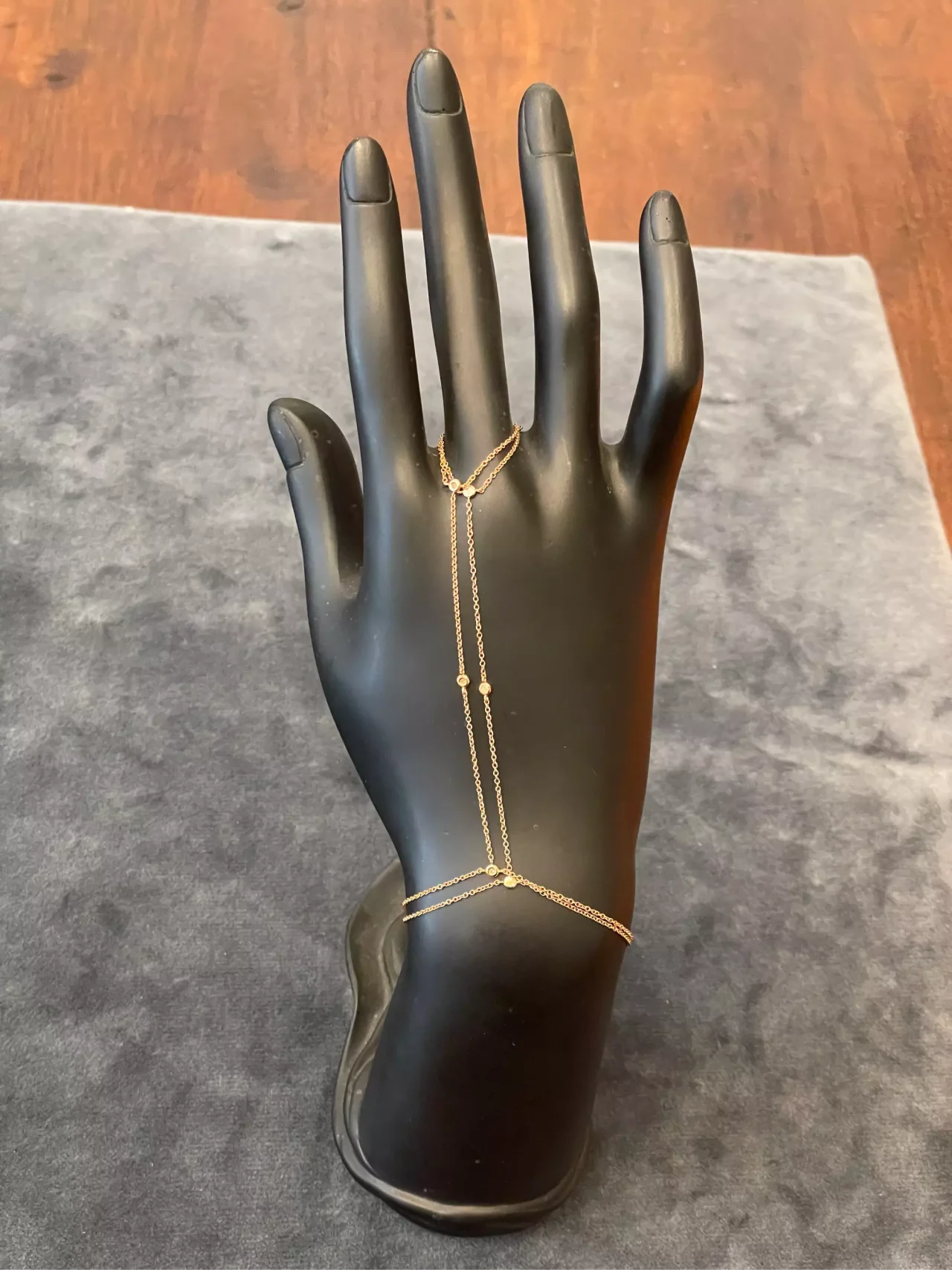 Bracciale baciamano in oro e diamanti Caponoe